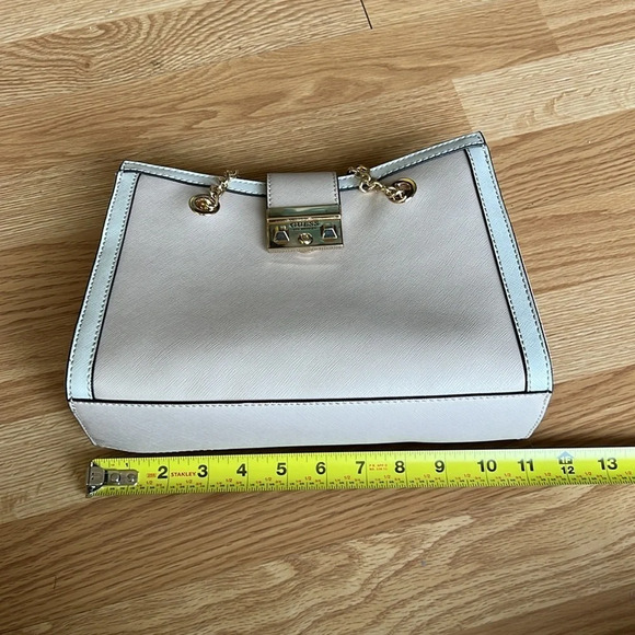 Guess Purse - Picture 8 of 10